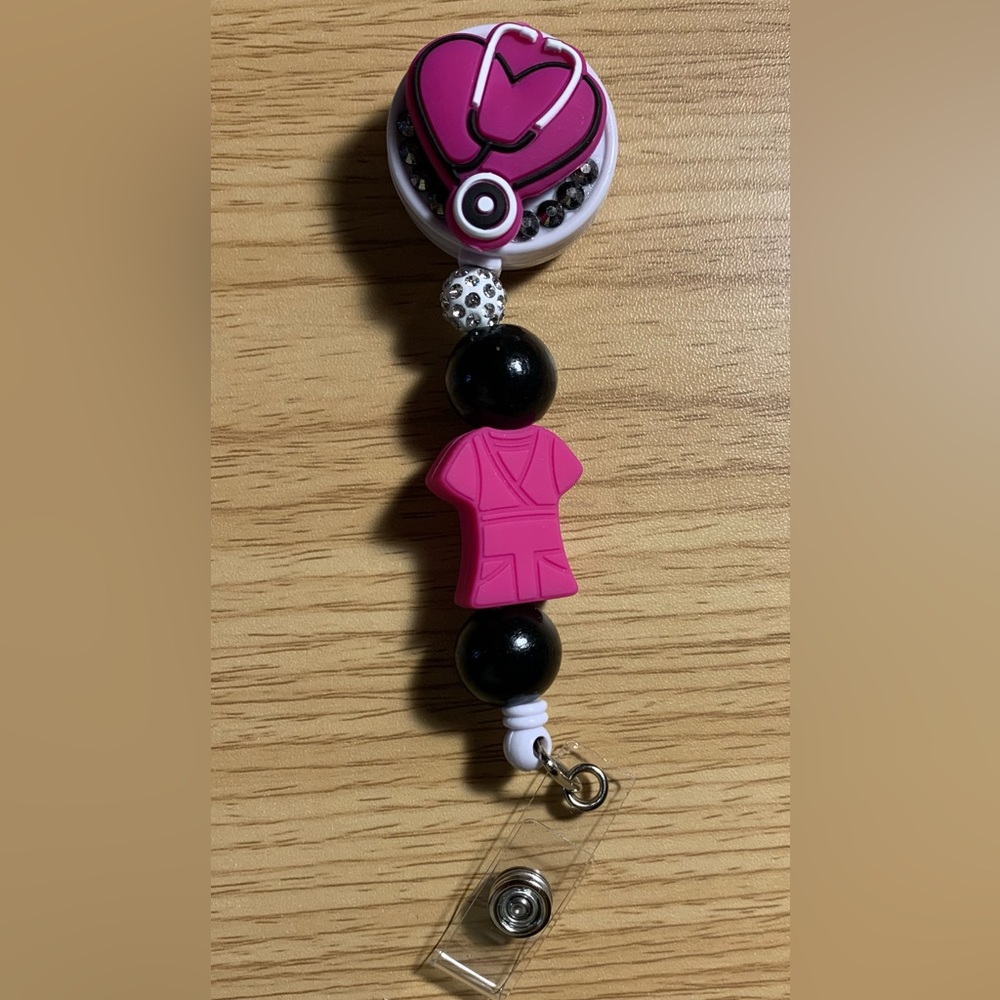 CUSTOMIZED SCRUBS MEDICAL FOCAL BEAD ID BADGE